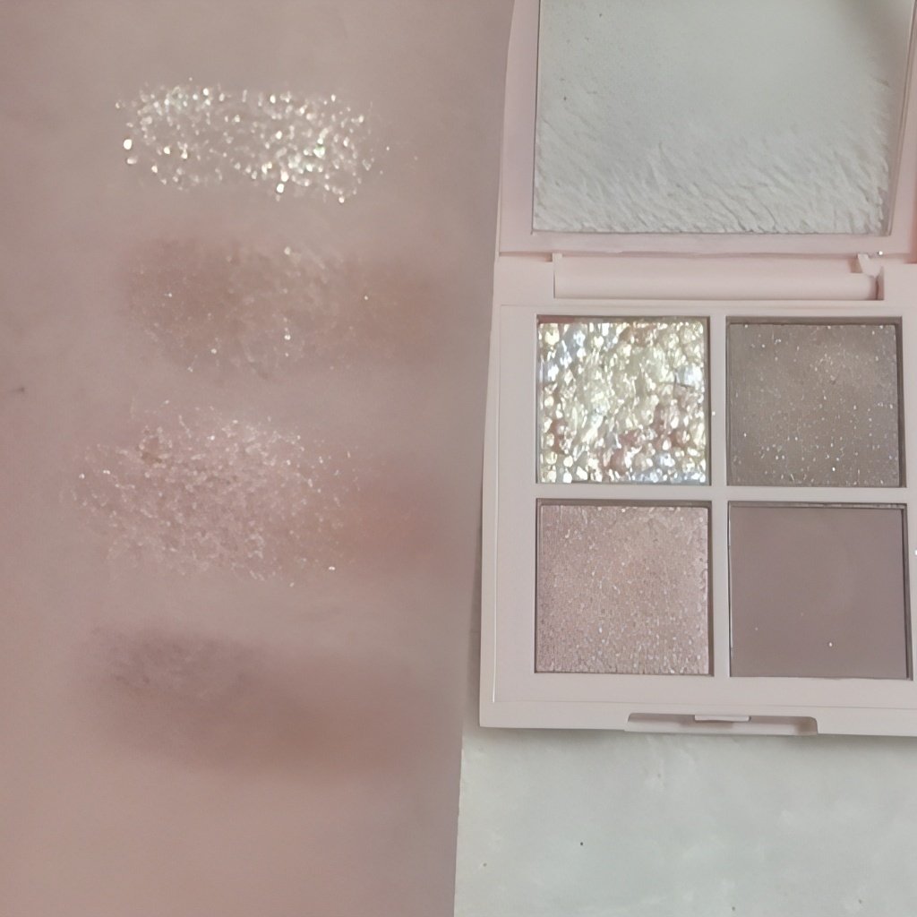 レブロン ダズル アイシャドウ クアッド/REVLON/アイシャドウパレットを使ったクチコミ（3枚目）