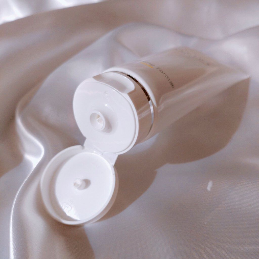 LIVIUS LIVIUS クレンジングフォームのクチコミ「先端医療の研究から生まれた次世代のスキンケア化粧品ブランドの「LIVIUS（リビウス）」

こ.....」（3枚目）