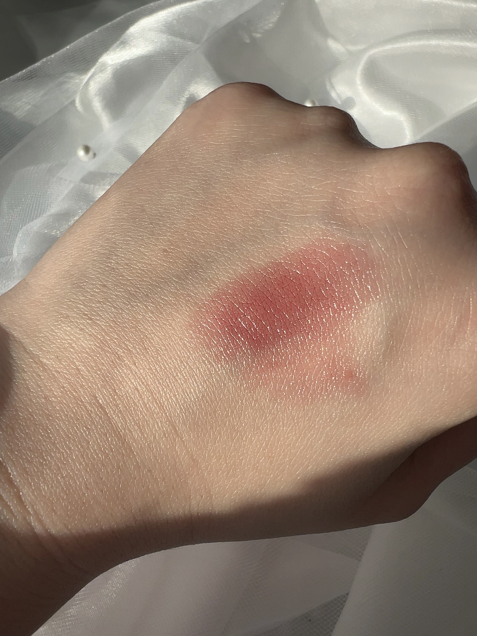 アンドバイロムアンド グラッシーバーム PK01 ベアローズ/&nd by rom&nd/口紅を使ったクチコミ（3枚目）