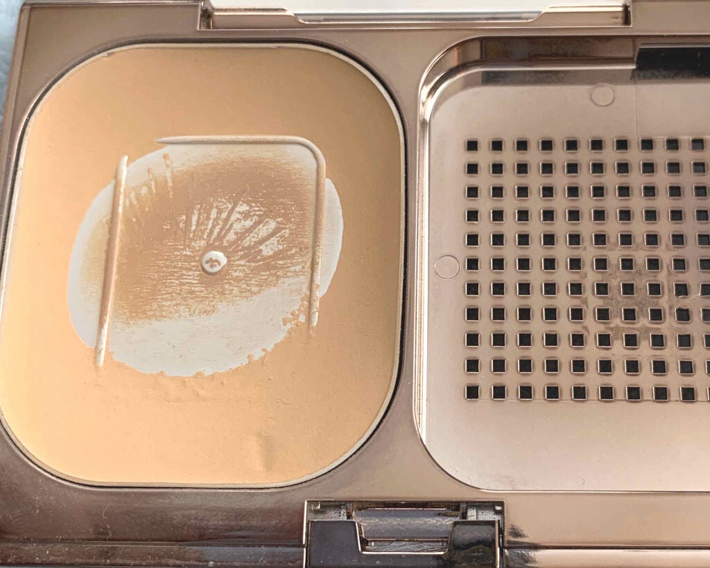 スキンモデリングパウダーグロウ/LUNASOL/パウダーファンデーションを使ったクチコミ(1枚目)