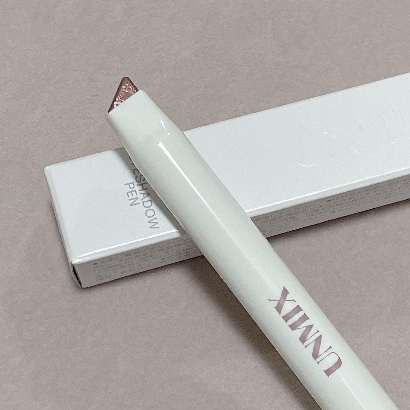 アイシャドーペン 04 セピア/UNMIX/スティックアイシャドウを使ったクチコミ（2枚目）