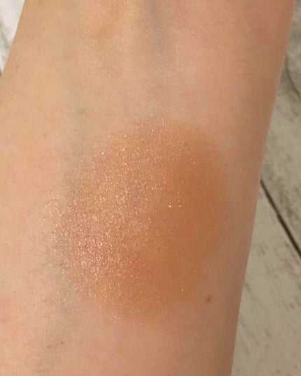 エレクトリックワンダーイリデサントパウダー/M・A・C/パウダーチークを使ったクチコミ(4枚目)