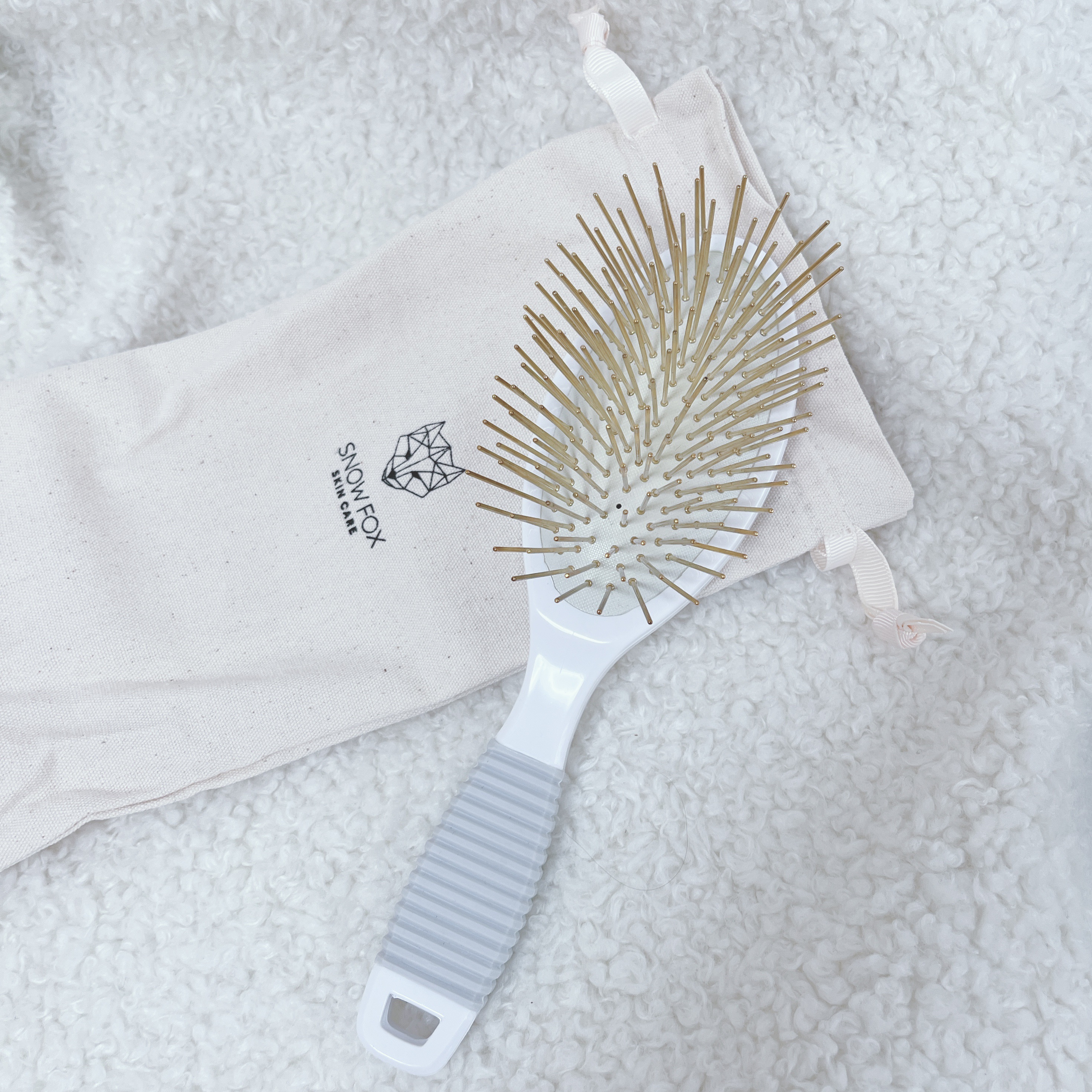 プレミアム FOXカッサ ヘアブラシ/SNOW FOX SKINCARE/ヘアブラシを使ったクチコミ（2枚目）