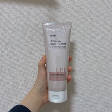 Daleaf
LPTケラチンリペアトリートメント

🌳最近バズってるヘアケアブランド！
前回のメガ割でセットを購入🥰

🌳テクスチャは少し硬めで、濡れた髪につけると
伸びが良いのでありがたい🙆‍♀️
髪