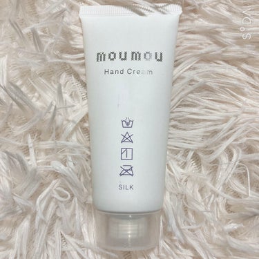 ☁️さっぴー☁️ on LIPS 「moumouハンドクリームSILK¥880✼••┈┈••✼••..」（1枚目）