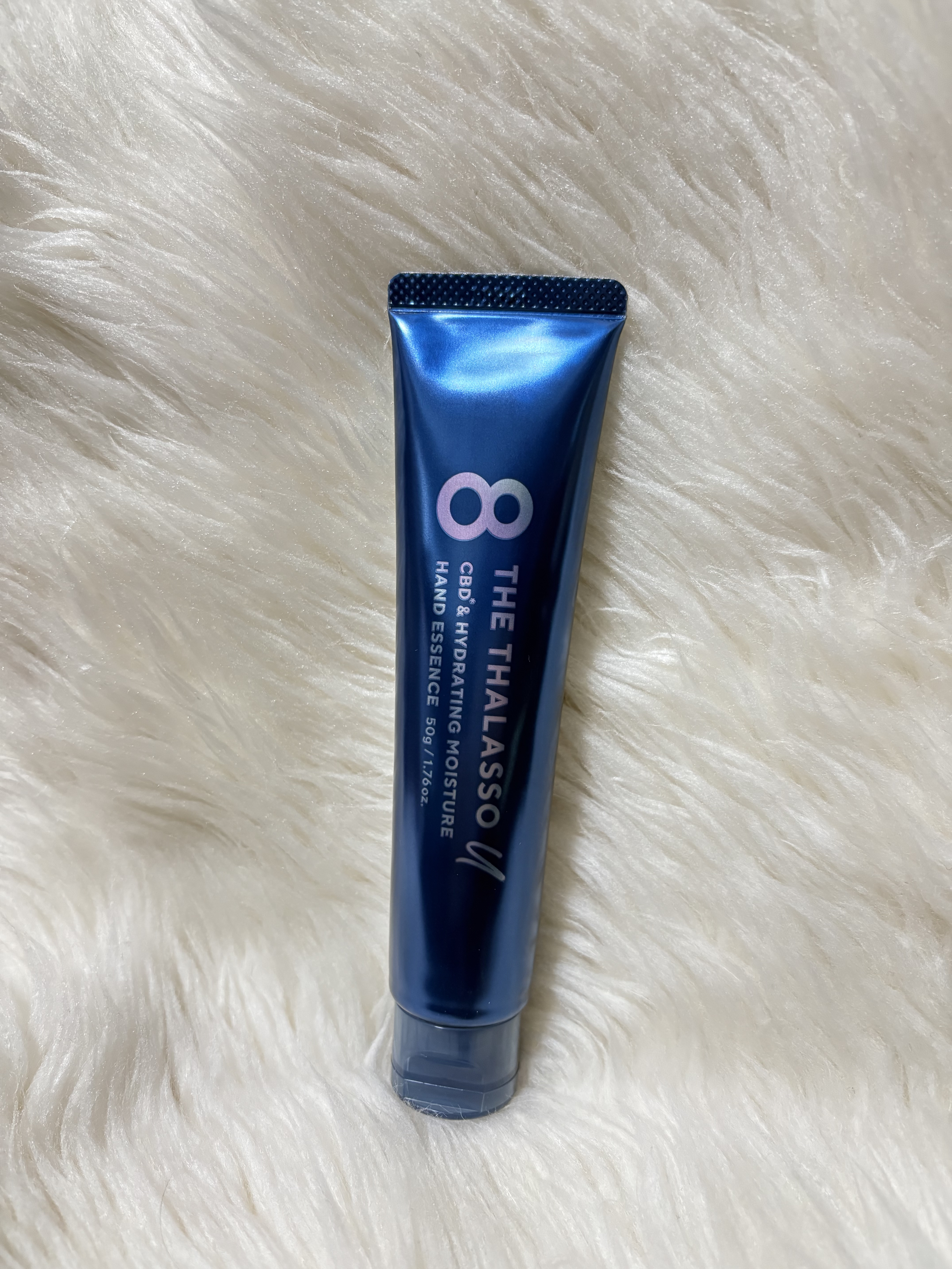 エイトザタラソ ユー CBD＆ハイドレーティング モイスチャー ハンドエッセンス/エイトザタラソ/ハンドクリームを使ったクチコミ（1枚目）