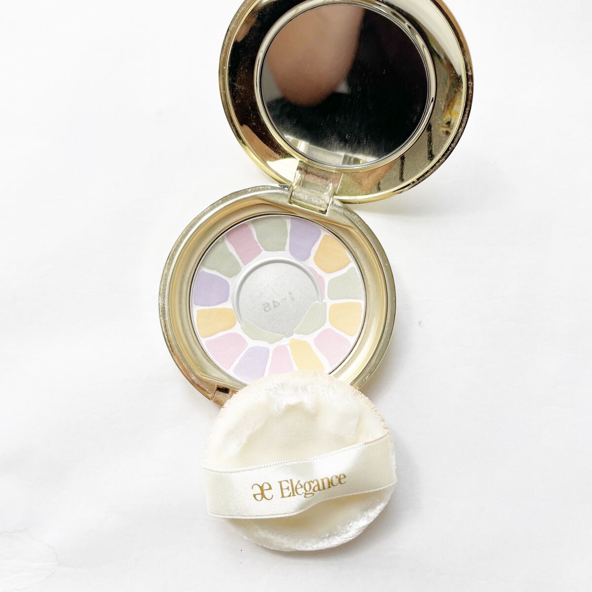 ラ プードル オートニュアンス/Elégance/プレストパウダーを使ったクチコミ（3枚目）