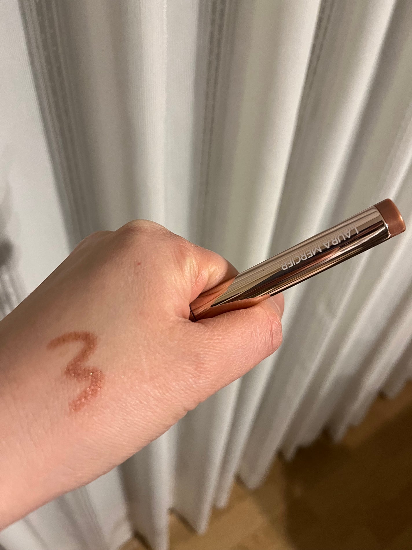 キャビアスティック アイカラー/ローラ メルシエ/スティックアイシャドウを使ったクチコミ(2枚目)