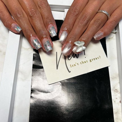 cst on LIPS 「#butterflynails#🦋#マグネットネイル#冬ネイル..」(3枚目)