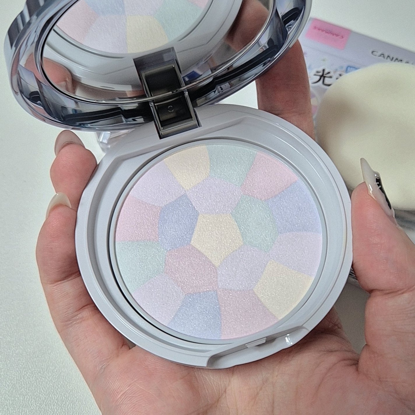 イルミネイティングフィニッシュパウダー ~Abloom~/キャンメイク/プレストパウダーを使ったクチコミ(2枚目)