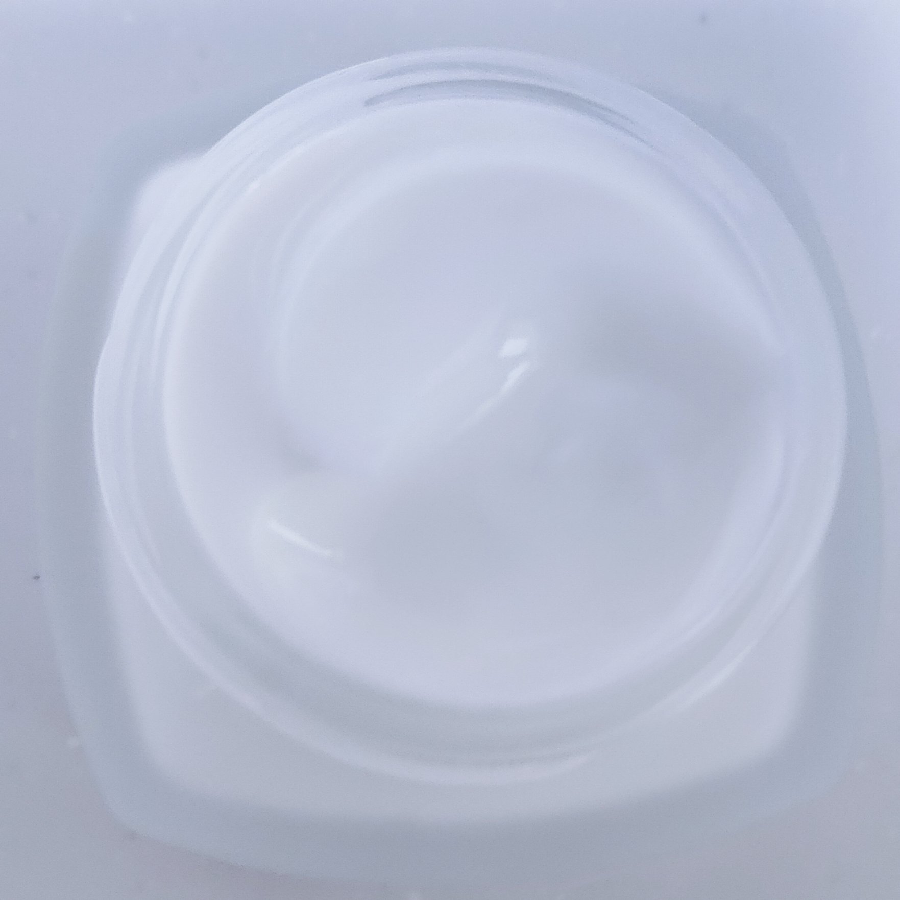 ロサ アンバー クリスタル スノー クリーム/ROSA FAYRE/フェイスクリームを使ったクチコミ（3枚目）