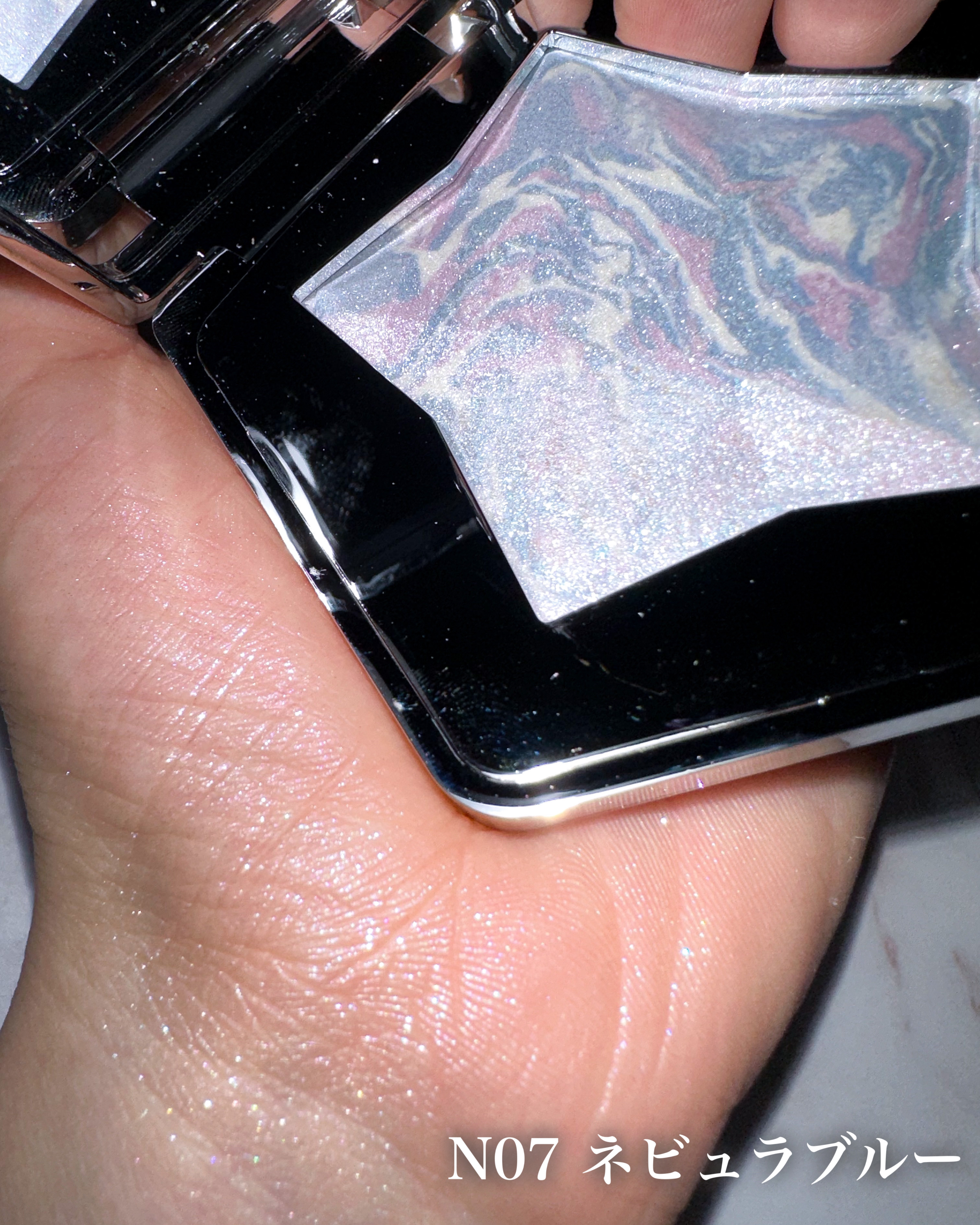 スターダストダイヤモンドハイライトパウダー/PERFECT DIARY/パウダーハイライトを使ったクチコミ（3枚目）