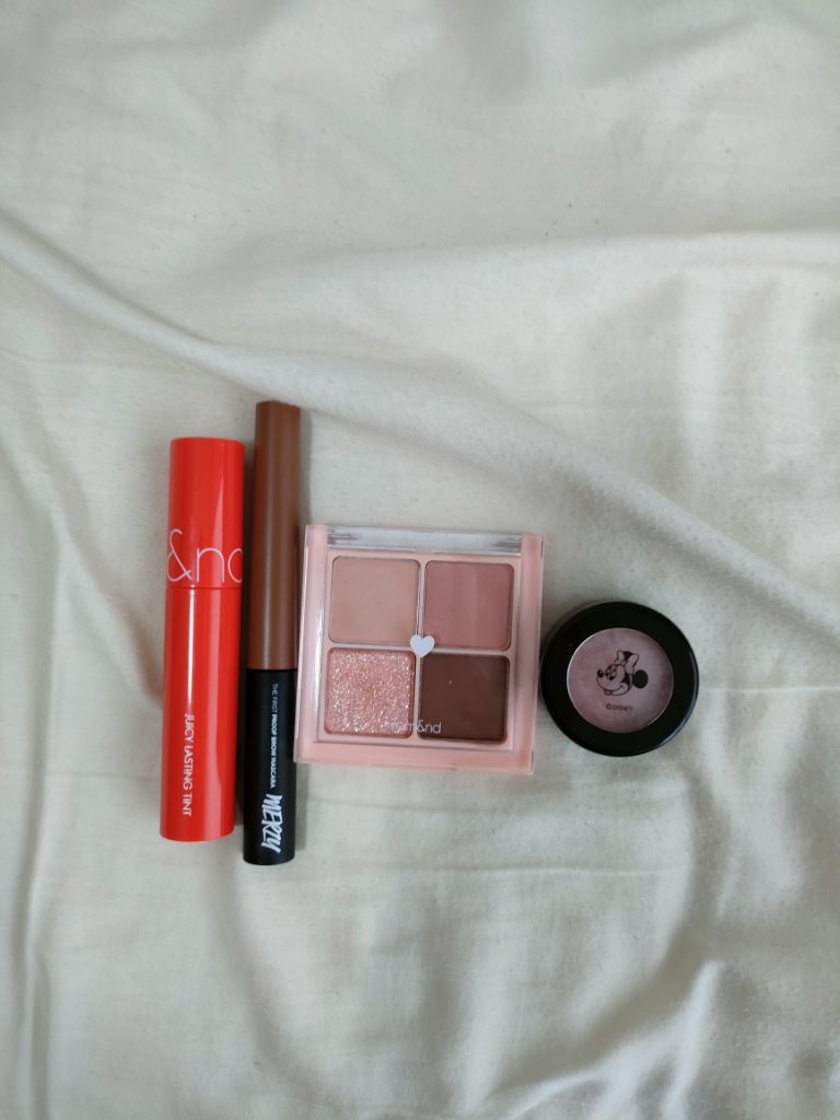 ジューシーラスティングティント/rom&nd/リップティントを使ったクチコミ（1枚目）