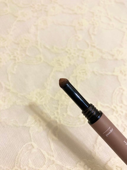 Linoue アイブロウL&Pのクチコミ「Linoue アイブロウL&P
今回はリキッドライナーとパウダーが1つになっているアイブロウ商.....」(3枚目)