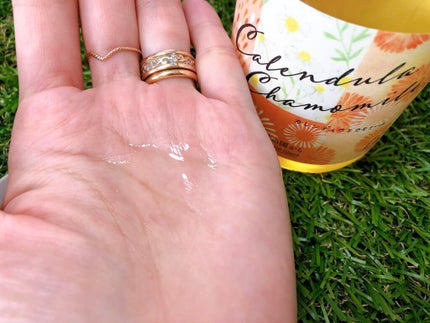 アロマバスエッセンス カレンデュラとカモミール/ナチュラルアイランド/保湿系入浴剤を使ったクチコミ(4枚目)