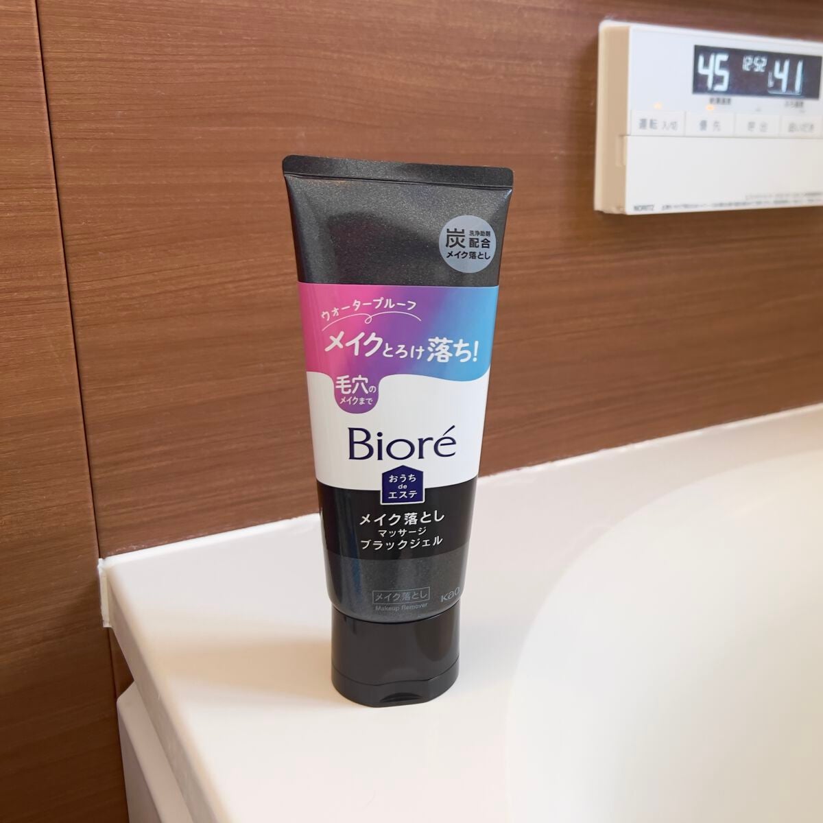 ビオレ おうちdeエステ メイク落とし マッサージブラックジェル/ビオレ/クレンジングジェルを使ったクチコミ(3枚目)