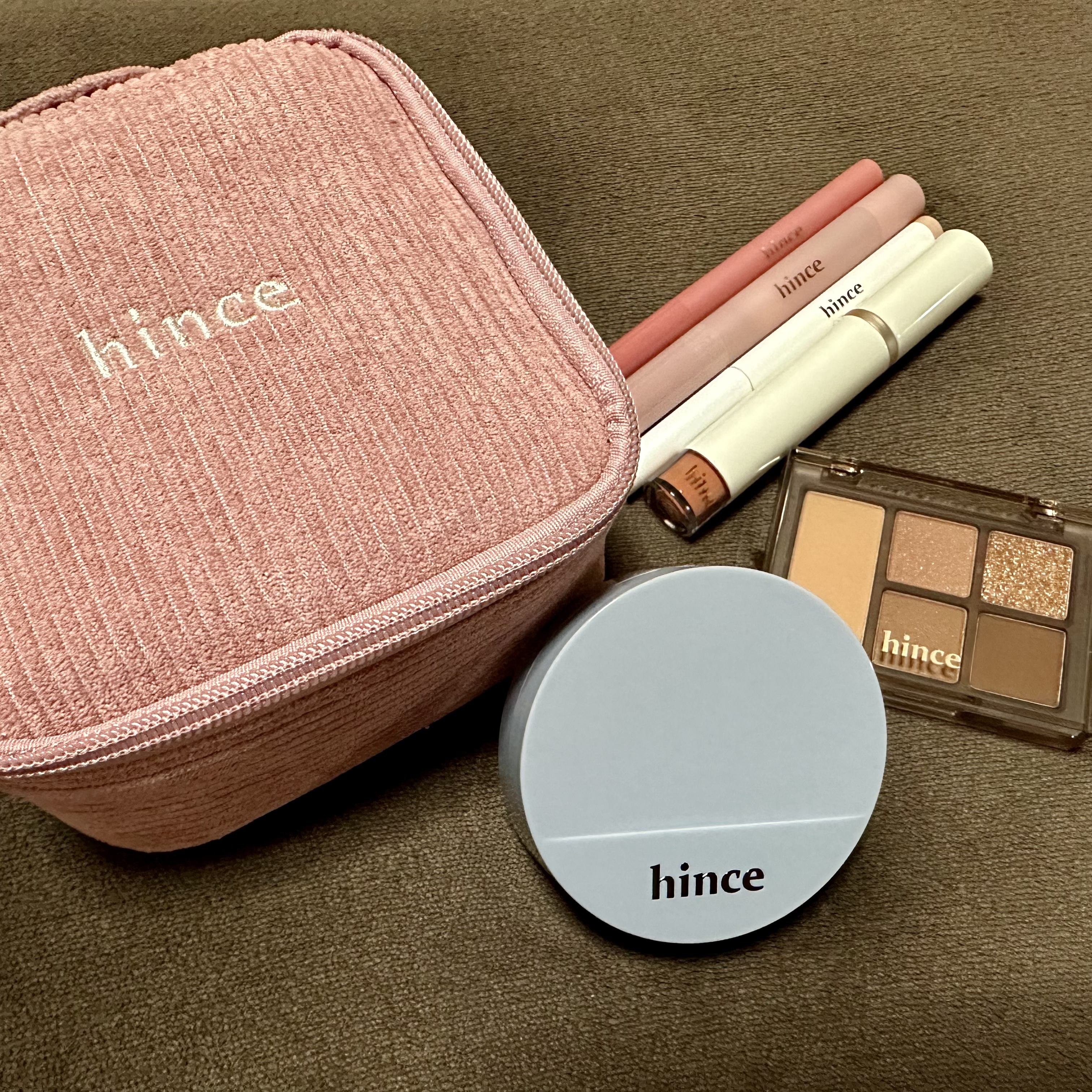 セカンドスキンメッシュマットクッション 23 サンド/hince/クッションファンデーションを使ったクチコミ（1枚目）