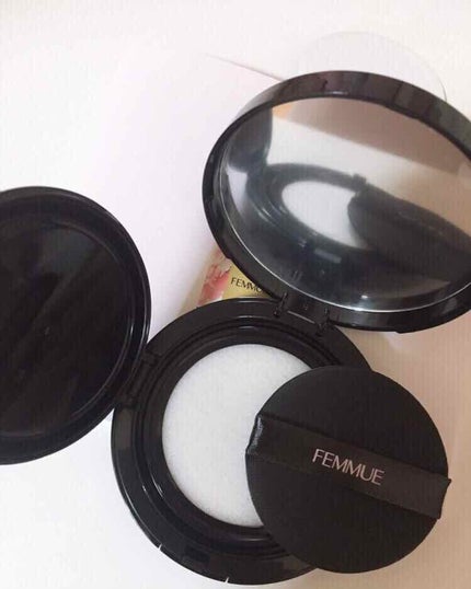 エバーグロウクッション SPF23 PA++/FEMMUE/クッションファンデーションを使ったクチコミ(3枚目)