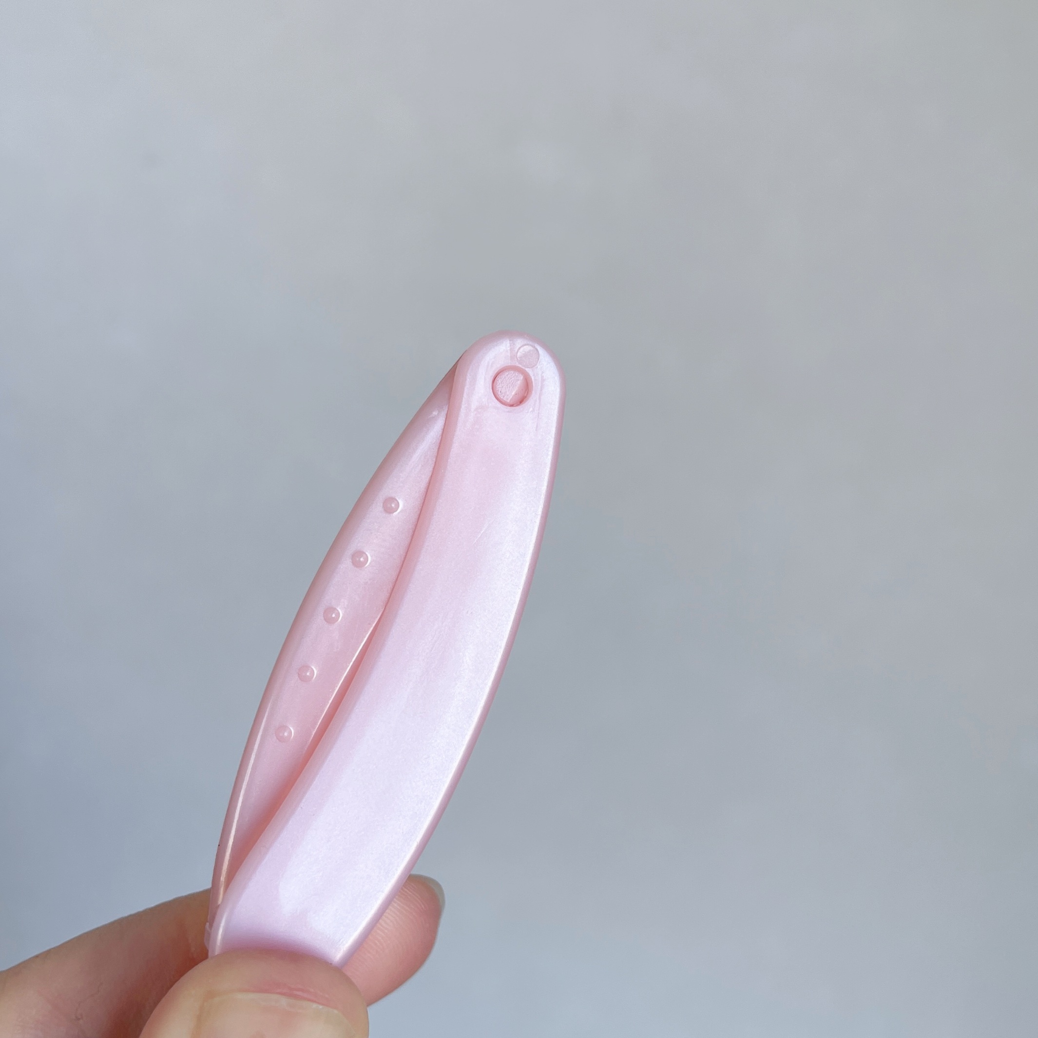 顔・まゆ用ミニT字カミソリ/ニッケンかみそり株式会社/その他スキンケアグッズを使ったクチコミ（3枚目）