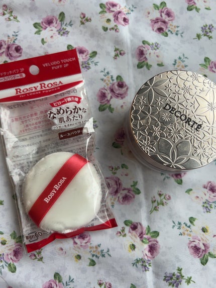 ロージーローザ ビロードタッチパフ 2Pのクチコミ「
🐈⬛ロージーローザ ビロードタッチパフ 2P🐾
コスデコパウダーのパフがごわついて.....」(1枚目)