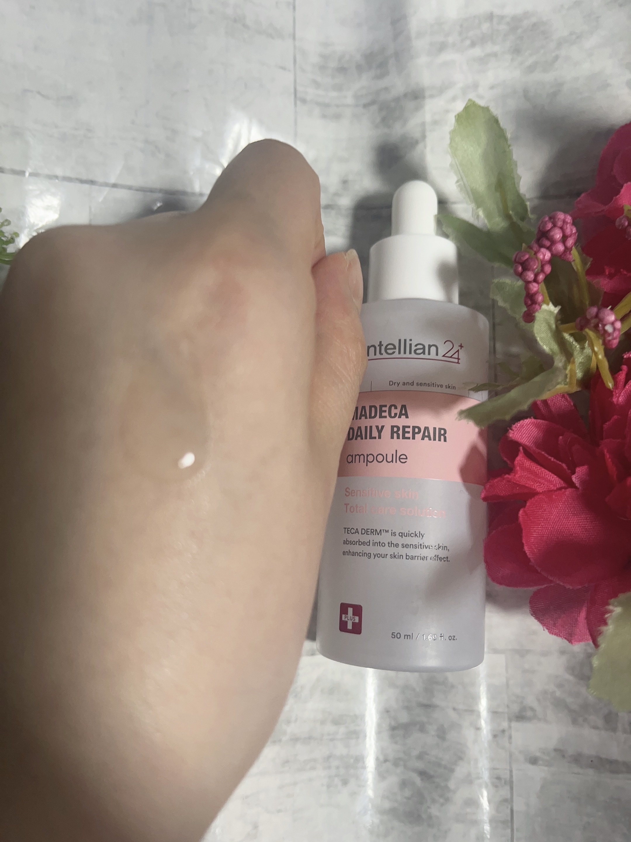 マデカデイリーリペアアンプル/センテリアン24/美容液を使ったクチコミ（3枚目）