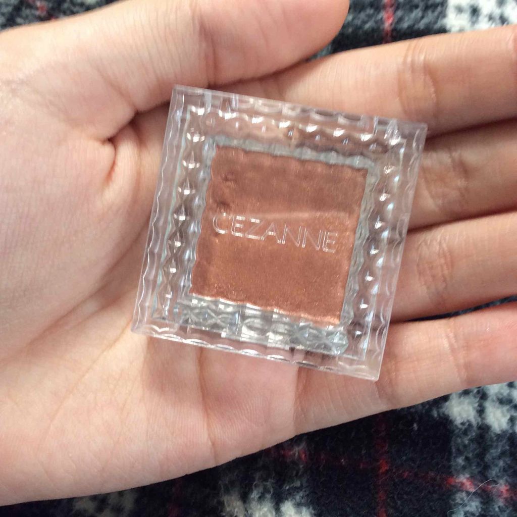 シングルカラーアイシャドウ/CEZANNE/単色アイシャドウを使ったクチコミ(2枚目)