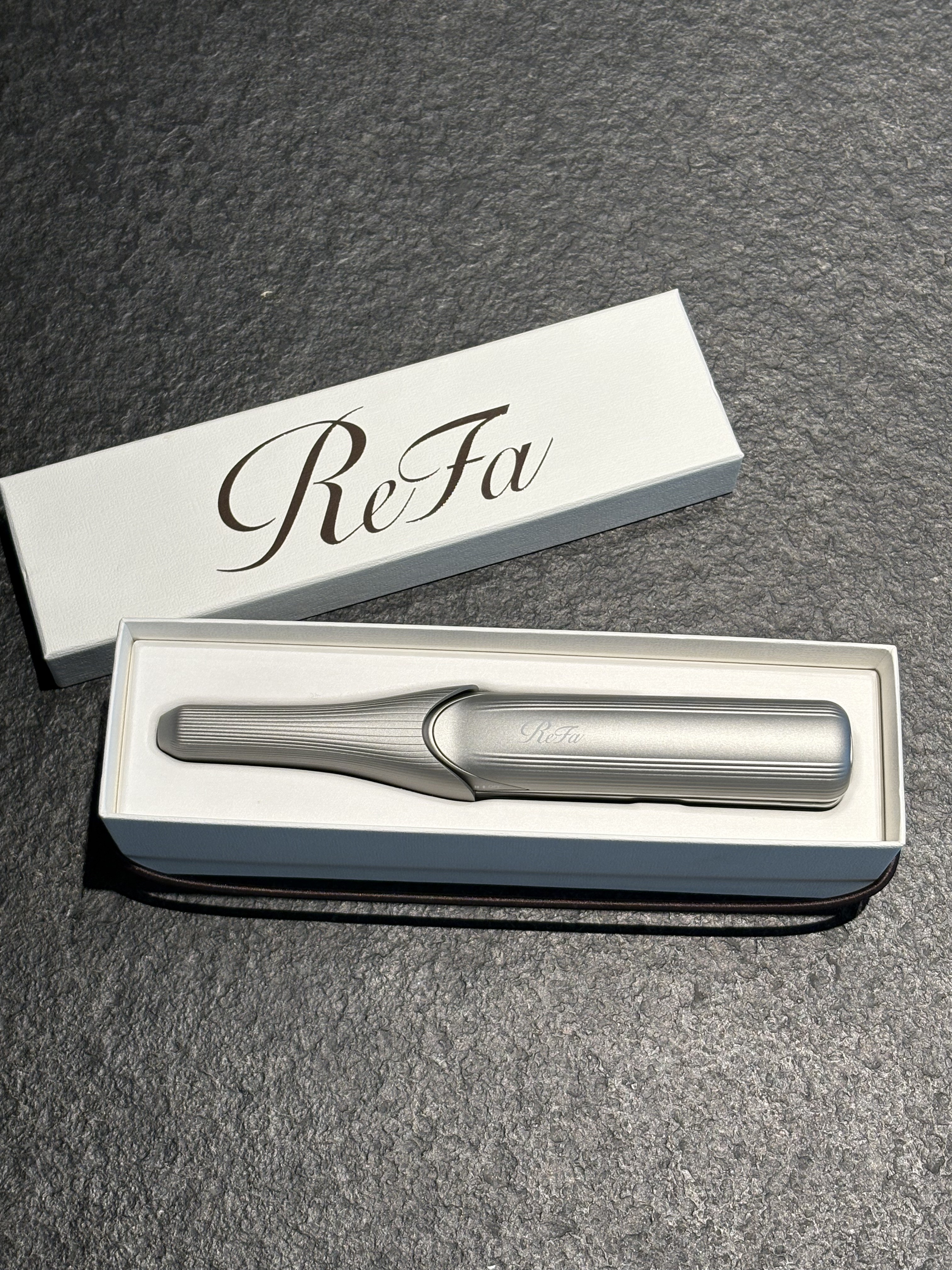 リファフィンガーアイロン ST 6/ReFa/ストレートアイロンを使ったクチコミ（1枚目）