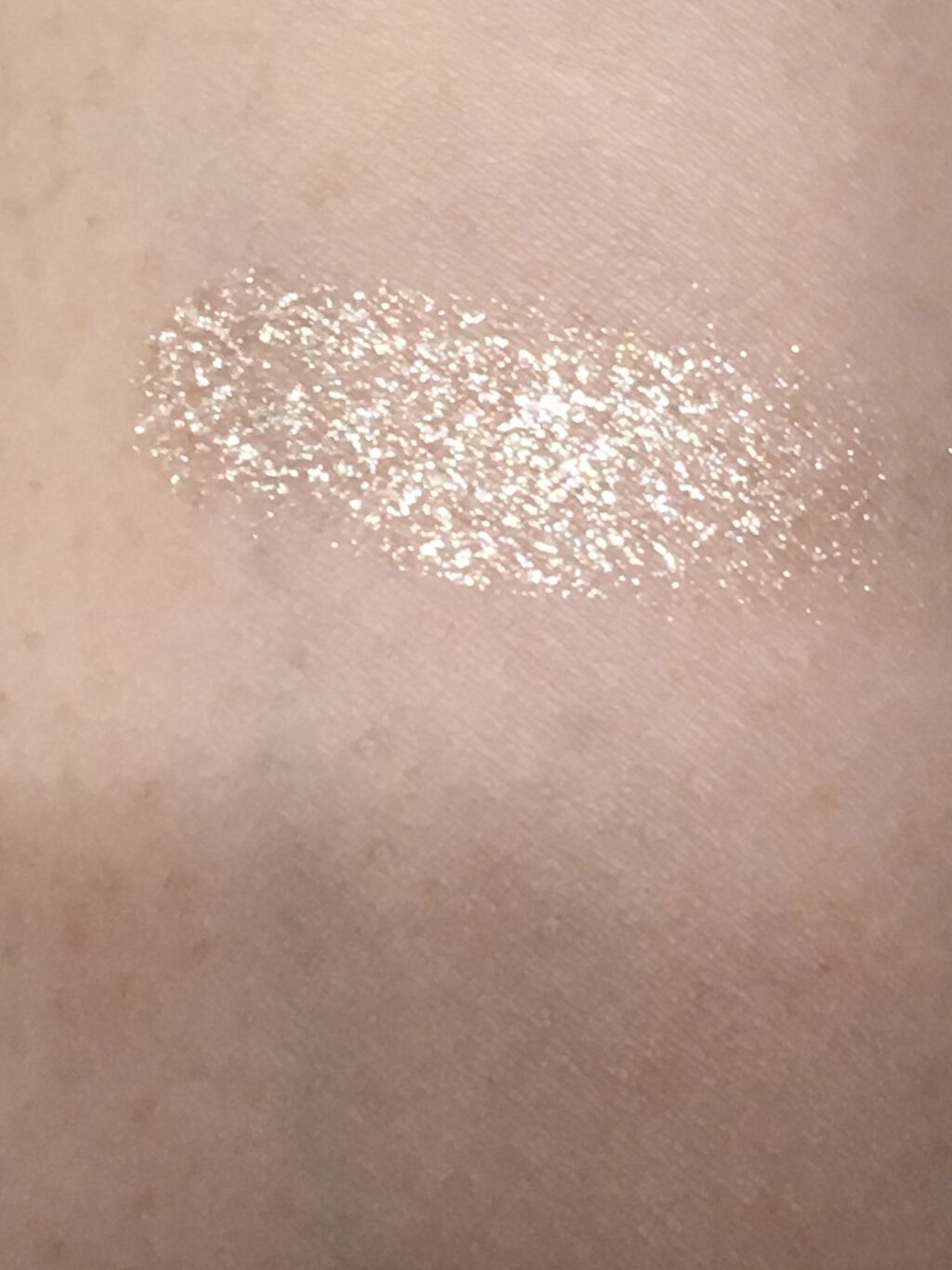 プリズム パウダーアイカラー/リンメル ロンドン/単色アイシャドウを使ったクチコミ（2枚目）