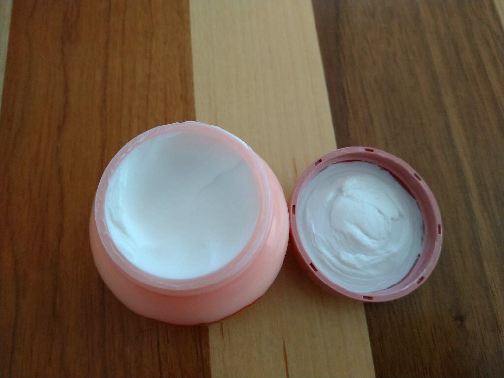 ホルモンクリーム/クラブ/フェイスクリームを使ったクチコミ(2枚目)