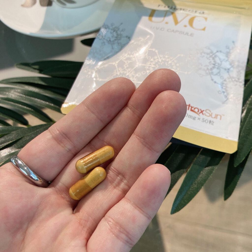 U.V.Cカプセル/フラセラ/美容サプリメントを使ったクチコミ(3枚目)