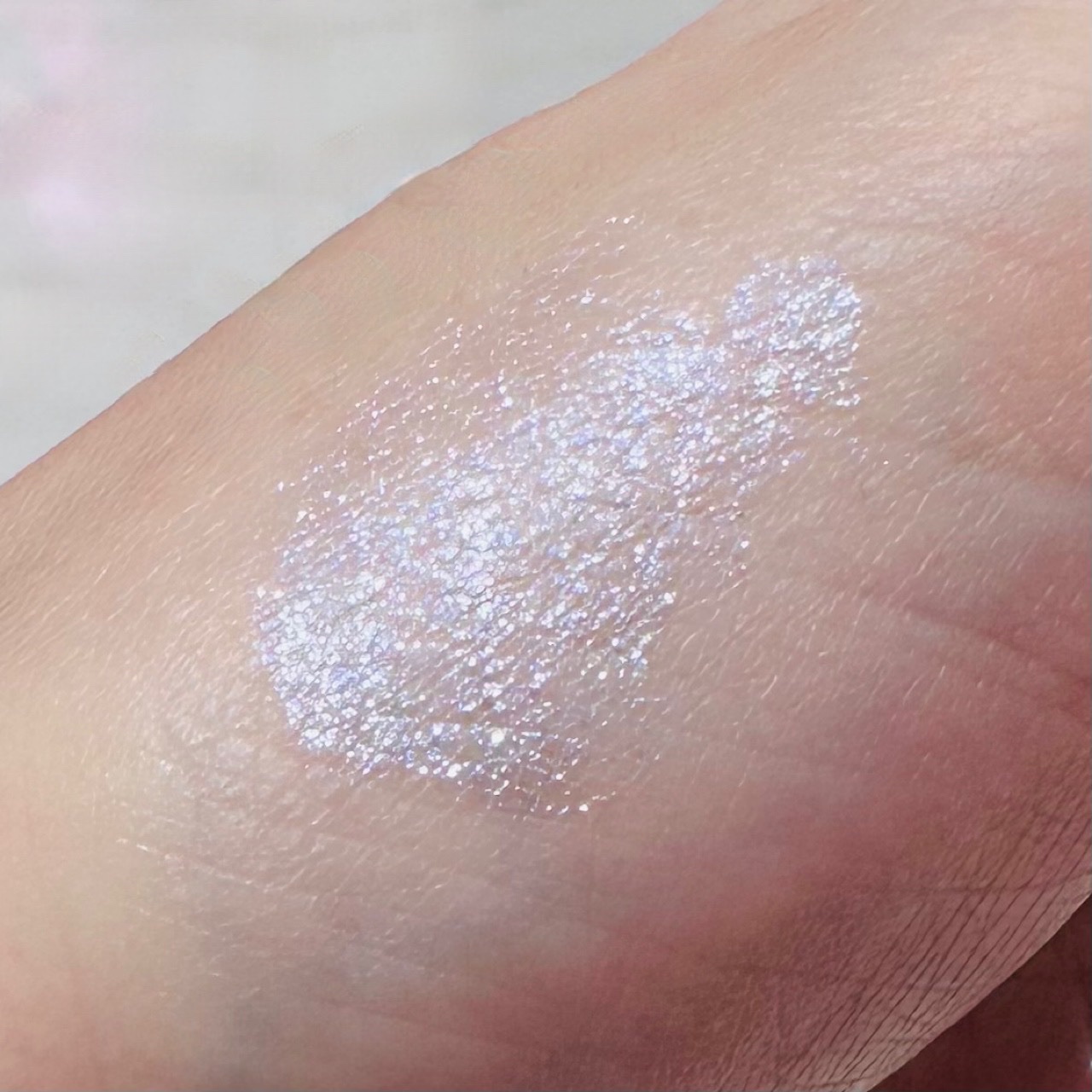 リキッドアイライナー ビジューグリッターエディション スノウシルバー/ラブ・ライナー/リキッドアイライナーを使ったクチコミ（2枚目）