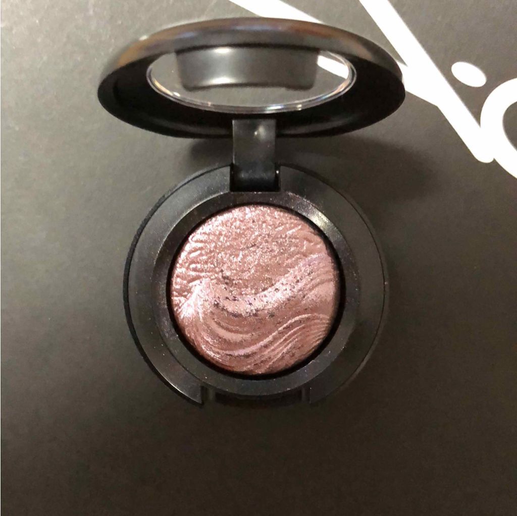 エクストラ ディメンション アイシャドウ スモーキー モーヴ/M・A・C/単色アイシャドウを使ったクチコミ（1枚目）