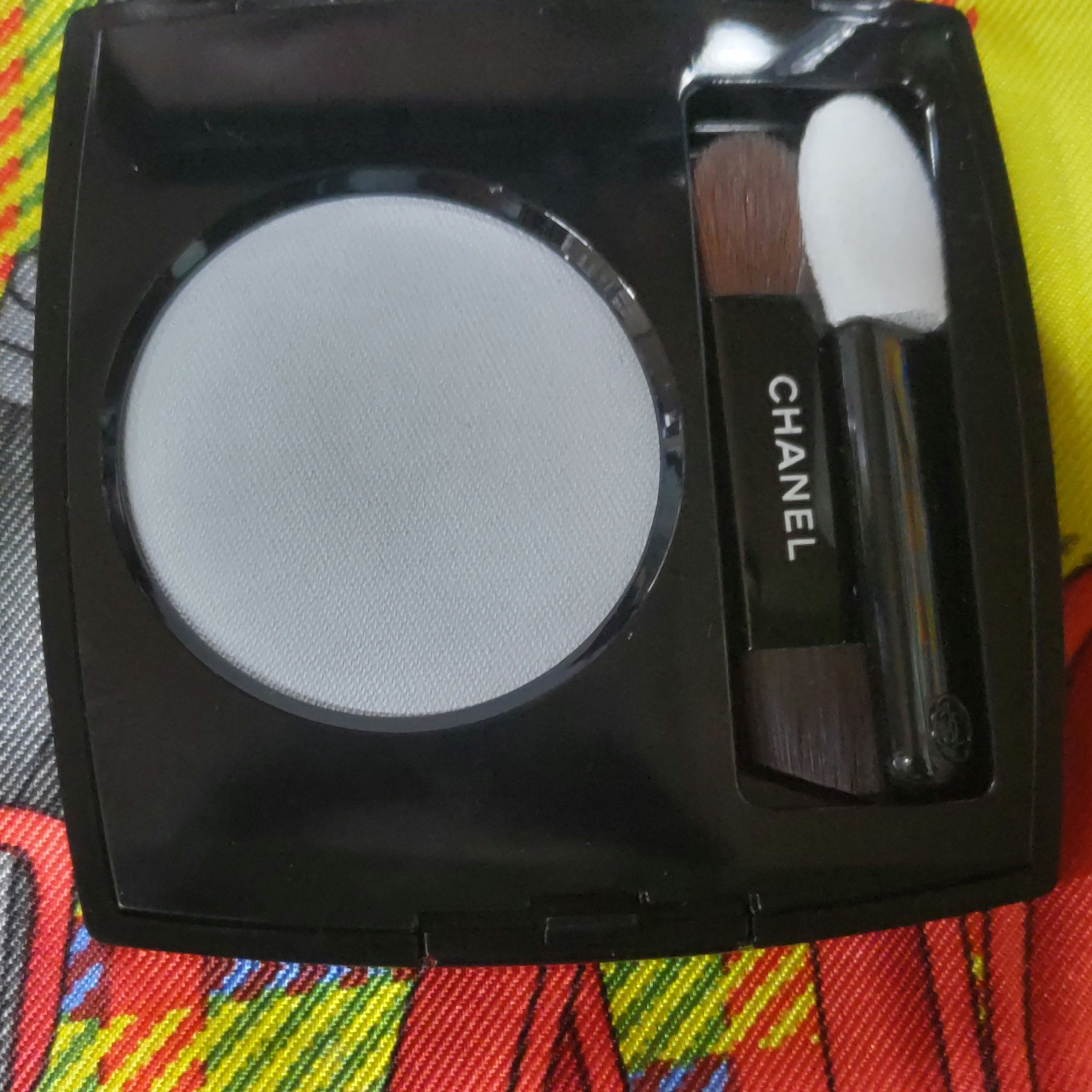 オンブル エサンシエル/CHANEL/単色アイシャドウを使ったクチコミ（1枚目）