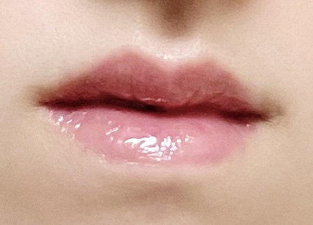 グラスティングカラーグロス/rom&nd/リップグロスを使ったクチコミ（2枚目）