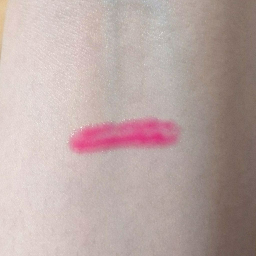 トーン ペタル エッセンス グロス/to/one/リップグロスを使ったクチコミ（3枚目）