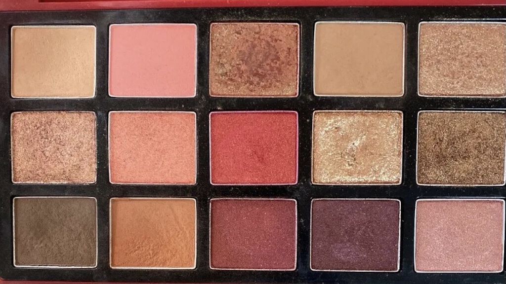 プレイカラーアイパレット ベストラブ/ETUDE/アイシャドウパレットを使ったクチコミ（2枚目）