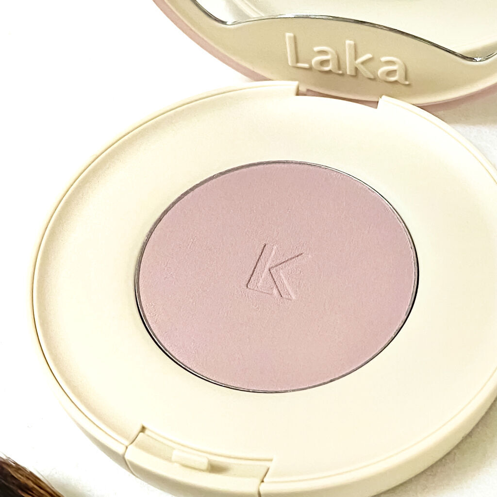 バイタルシアーブラッシャー/Laka/パウダーチークを使ったクチコミ（2枚目）