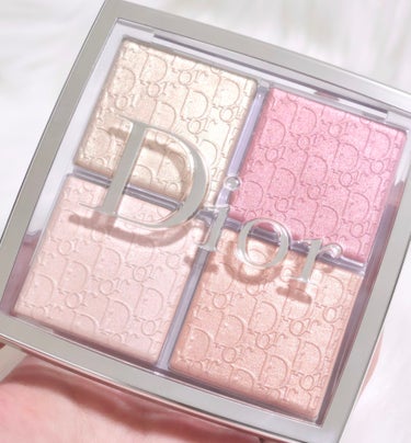 Dior ディオール バックステージ フェイス グロウ パレットのクチコミ「可愛い人みんな使ってるDiorのハイライトパレット、マジで盛れる…🐈‍⬛🎀特に左下が透明感をプ.....」（2枚目）