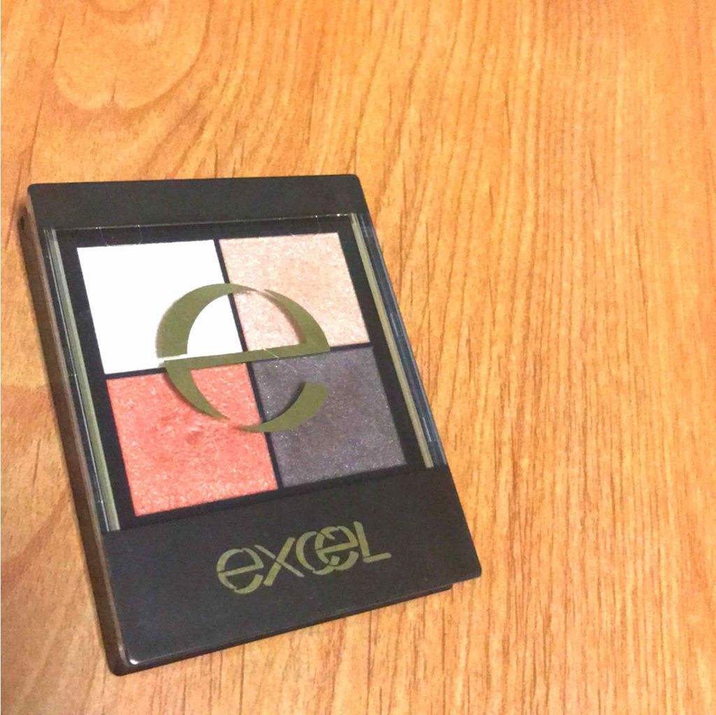 リアルクローズシャドウ/excel/アイシャドウパレットを使ったクチコミ（1枚目）