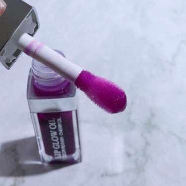 Dior ディオール アディクト リップ グロウ オイルのクチコミ「006ベリー💜
クラランスのオイルは使った事ないのでこちらの感想のみですが、粘度のあるテクスチ.....」（1枚目）