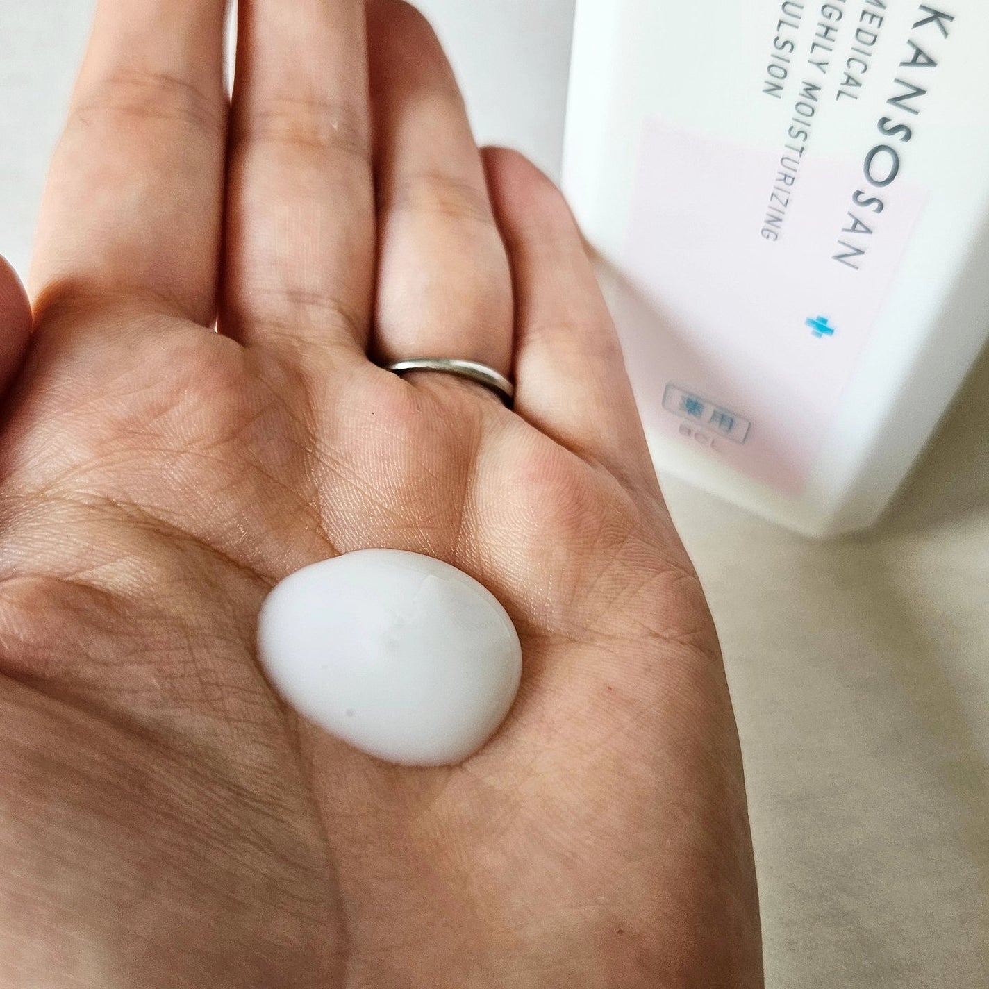 薬用高保湿化粧水/乾燥さん/化粧水を使ったクチコミ(4枚目)