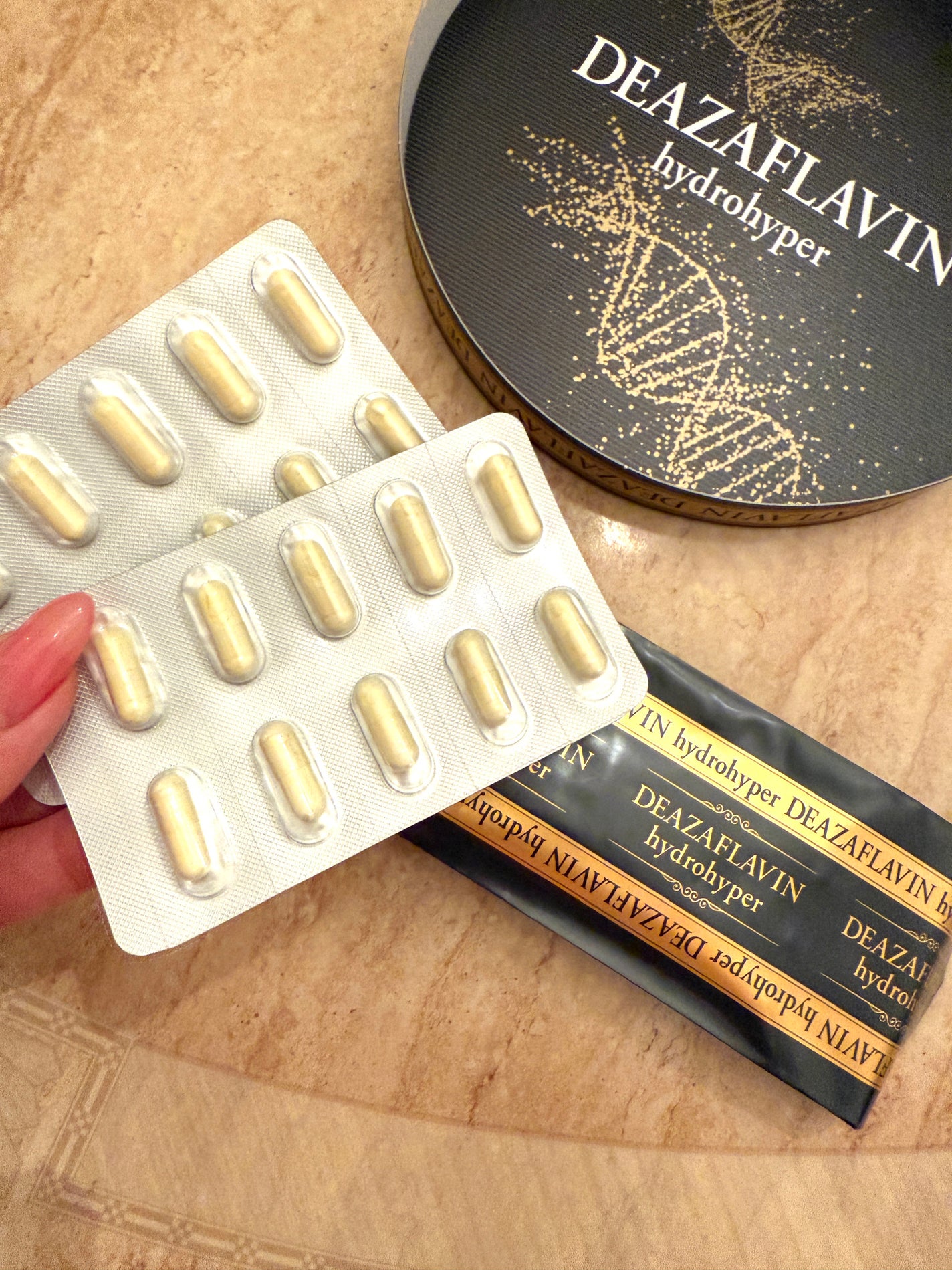 Shiho Arai on LIPS 「エステプロ・ラボ「デアザフラビンハイドロハイパー」お..」(2枚目)