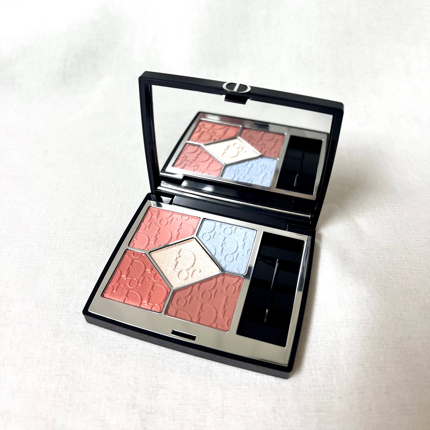 Diorのアイシャドウ ディオールショウ サンク クルール他、1商品 Diorのアイシャドウ ディオールショウ サンク クルール他、1商品