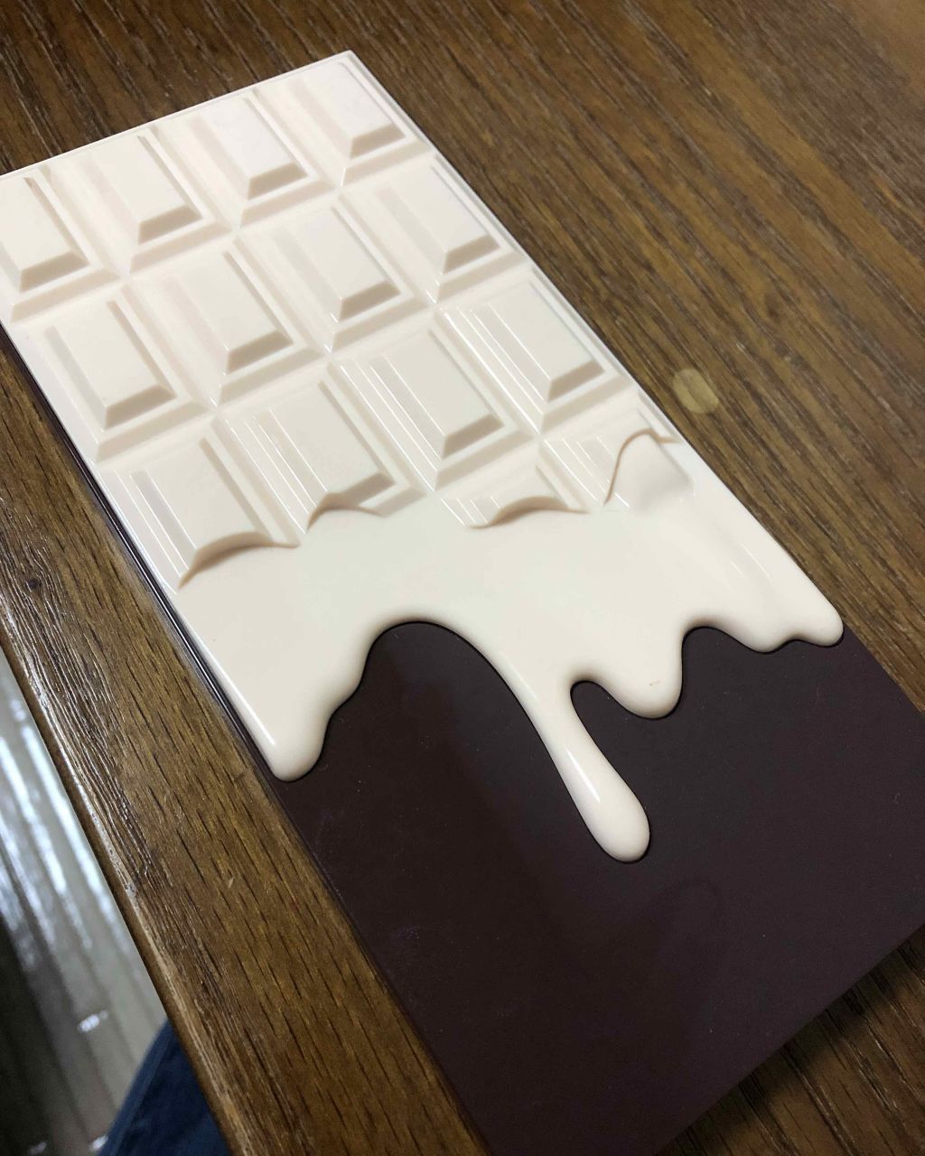 nyankomochi on LIPS 「3枚目にスウォッチ動画あります❤️メイクアップレボリューション..」(2枚目)