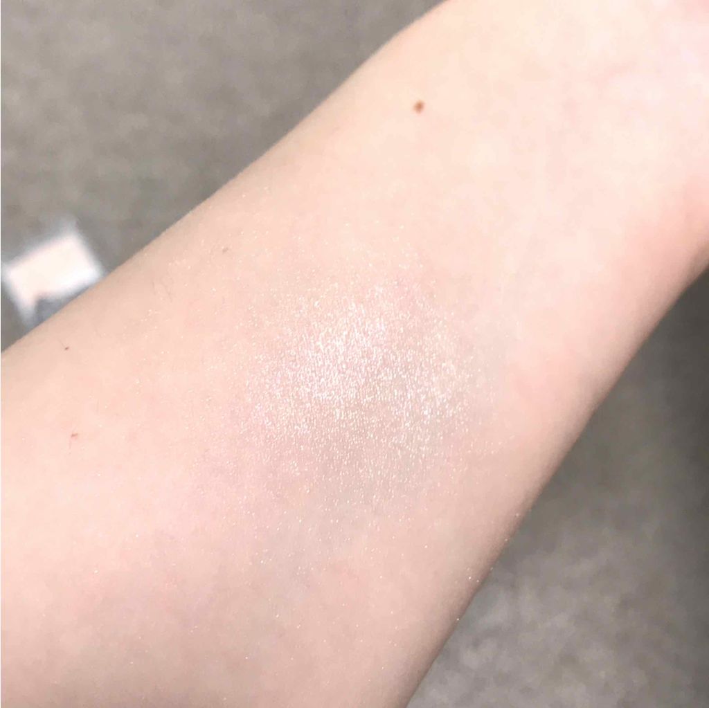 パールグロウハイライト/CEZANNE/パウダーハイライトを使ったクチコミ（2枚目）