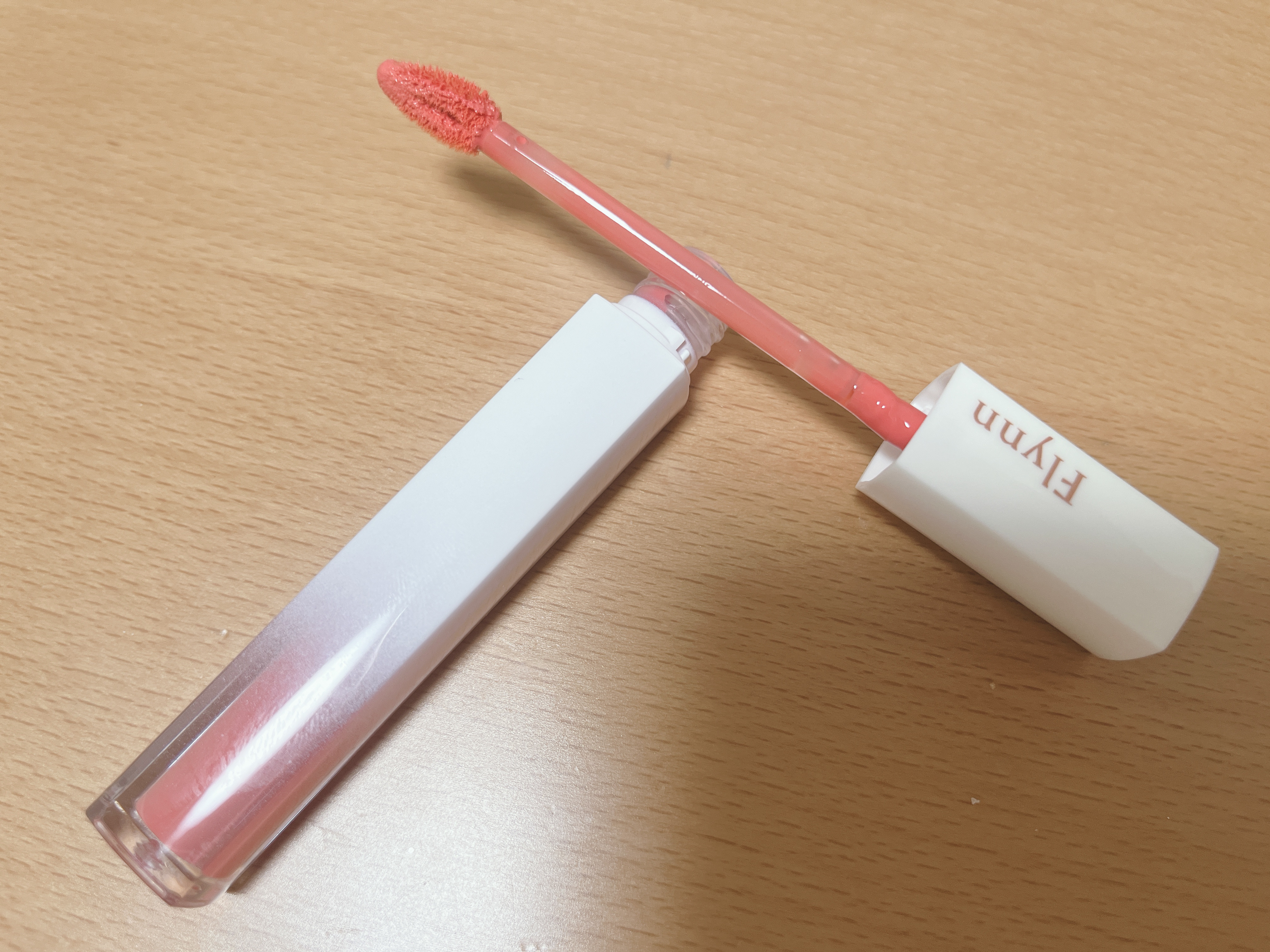 イリュージョンコーティングティント/Flynn/リップティントを使ったクチコミ（2枚目）