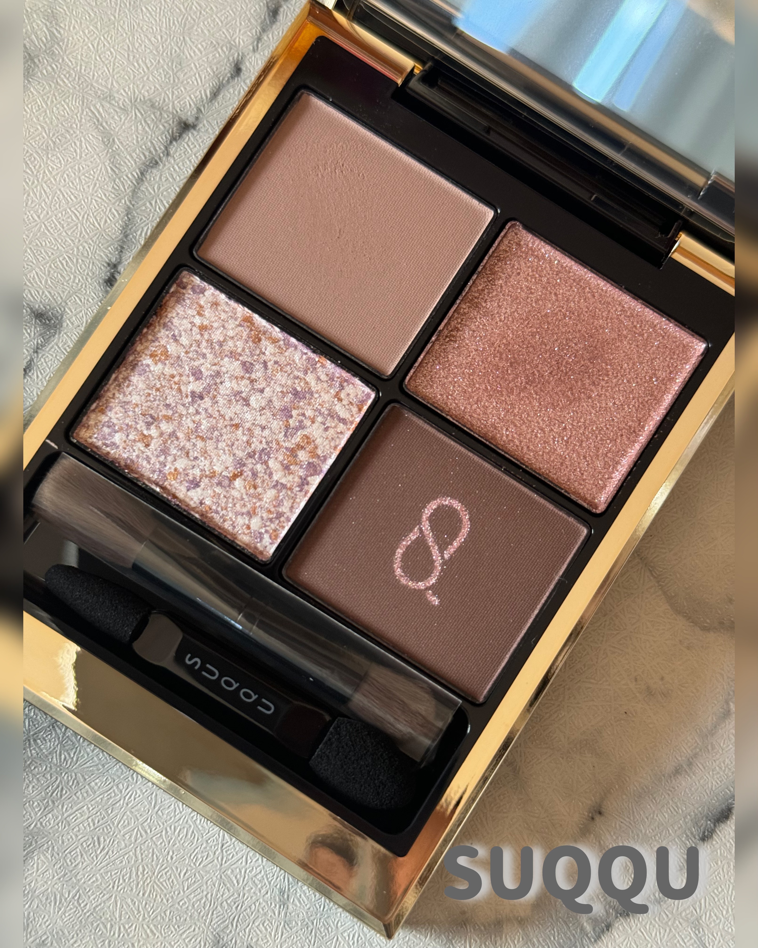 シグニチャー カラー アイズ/SUQQU/アイシャドウパレットを使ったクチコミ（2枚目）