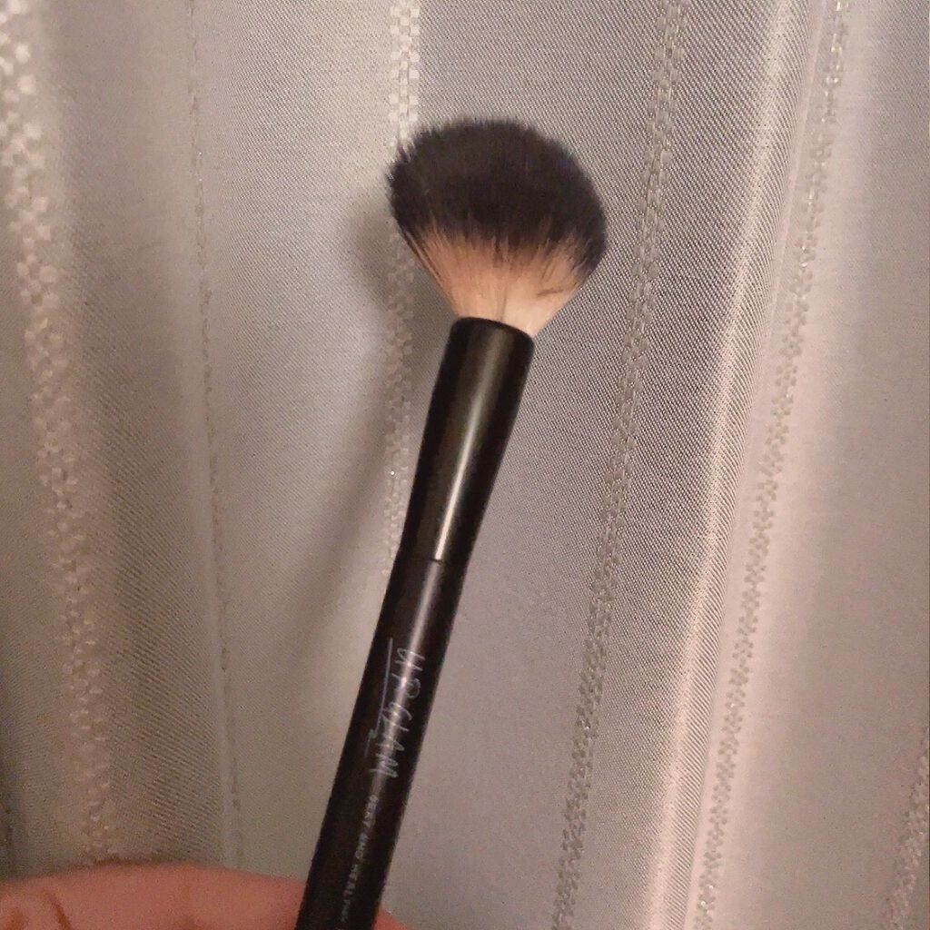 UR GLAM　CHEEK BRUSH/U R GLAM/メイクブラシを使ったクチコミ（1枚目）