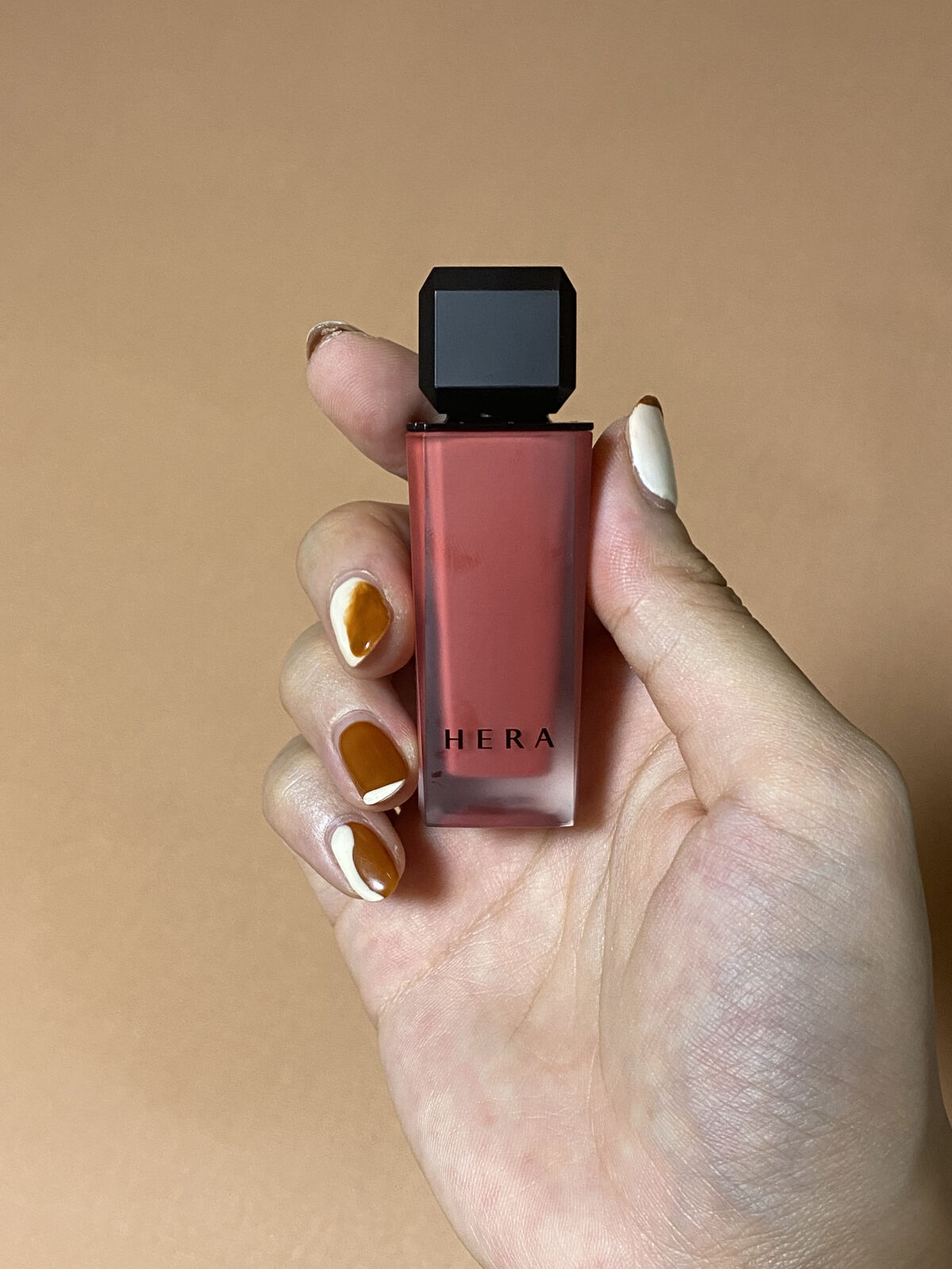 センシュアルパウダーマットリキッド/HERA/口紅を使ったクチコミ（2枚目）