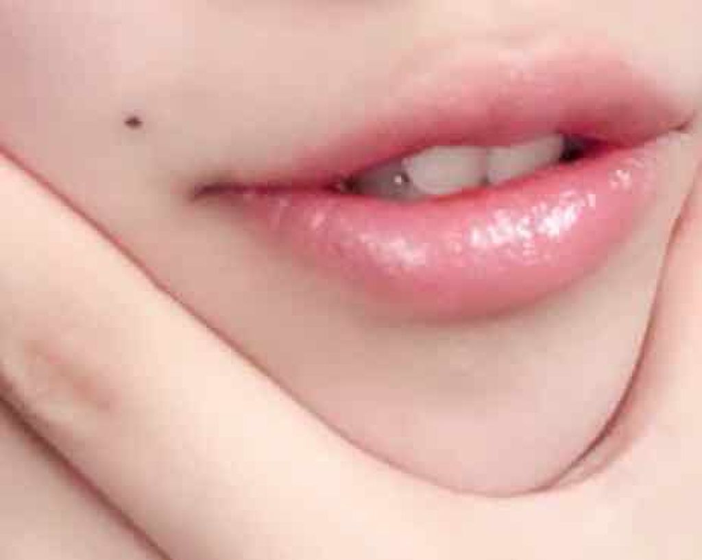 ニベア リッチケア&カラーリップ/ニベア/リップクリームを使ったクチコミ(2枚目)